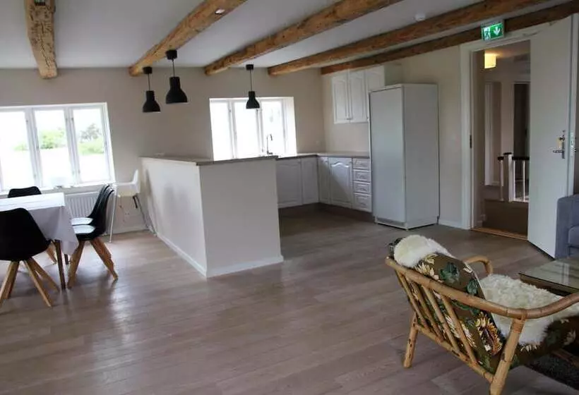 Aamiaismajoitus (B&B) Stevns Klint Strandpension