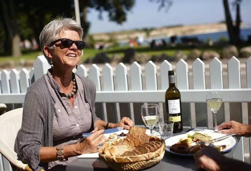 Aamiaismajoitus (B&B) Stevns Klint Strandpension