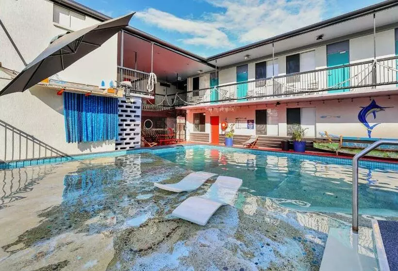 モーテル Capitanos