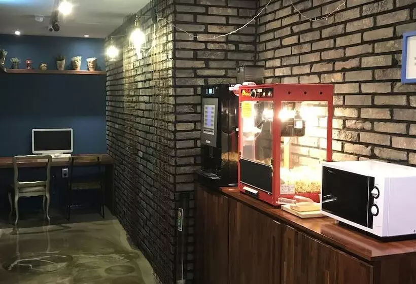 Motelli Changwon Sangnamdong Yaja