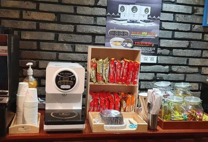 Motelli Changwon Sangnamdong Yaja