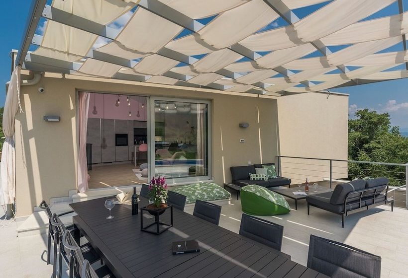 Beautiful And Modern Villa With Pool For 9 People Near Motovun