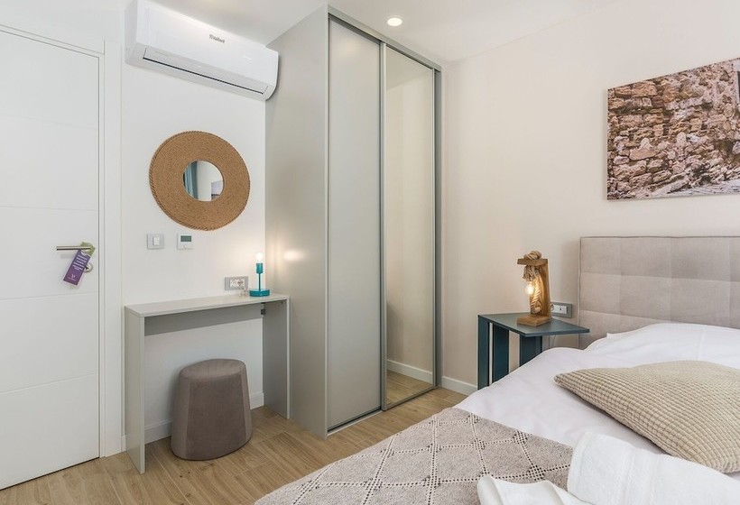 Beautiful And Modern Villa With Pool For 9 People Near Motovun