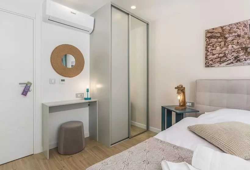Beautiful And Modern Villa With Pool For 9 People Near Motovun