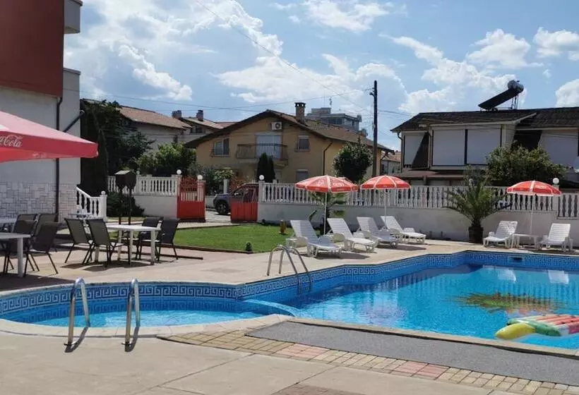 Hotelli Atm Modeva Chernomorets