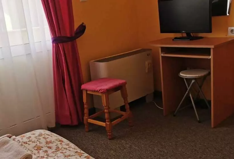 Hotelli Atm Modeva Chernomorets