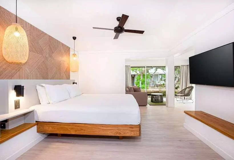 هتل Doubletree By Hilton Noumea Ilot Maitre Resort