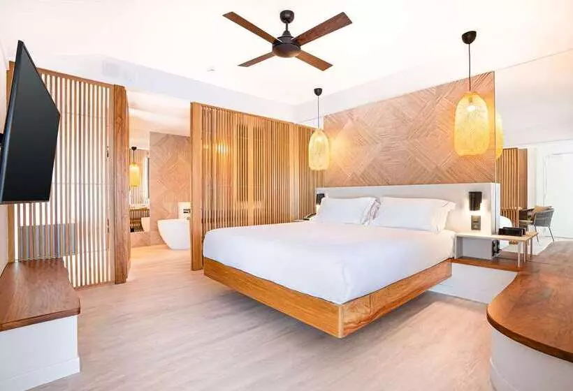 هتل Doubletree By Hilton Noumea Ilot Maitre Resort