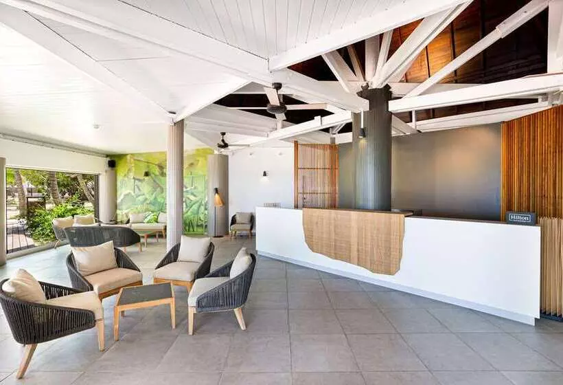 هتل Doubletree By Hilton Noumea Ilot Maitre Resort