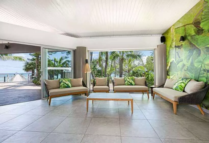 هتل Doubletree By Hilton Noumea Ilot Maitre Resort