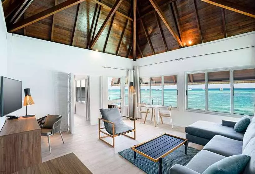 هتل Doubletree By Hilton Noumea Ilot Maitre Resort