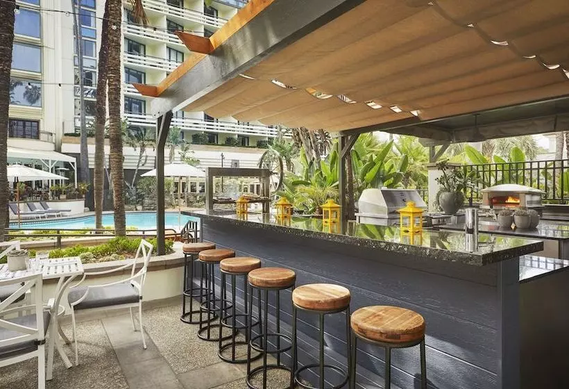 ホテル Fairmont Miramar Bungalows