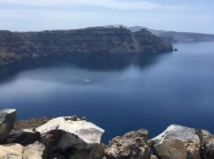 هتل Nimbus Santorini