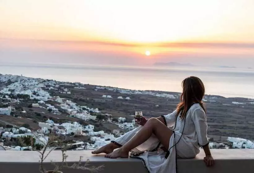 هتل Nimbus Santorini