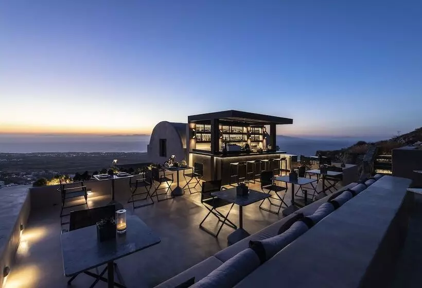 هتل Nimbus Santorini