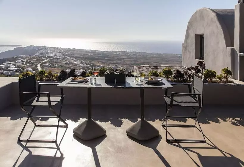 هتل Nimbus Santorini