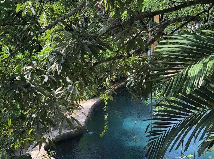 هتل Pulse Suites At Villa Ronai