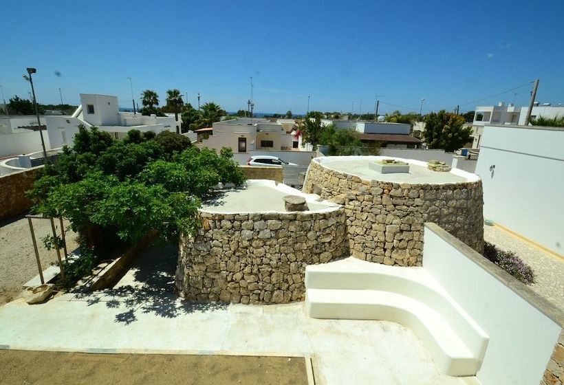 Lovely Cottage In Marina Di Mancaversa Near Sea