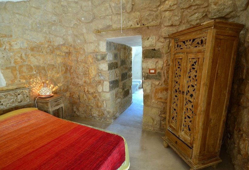 Lovely Cottage In Marina Di Mancaversa Near Sea