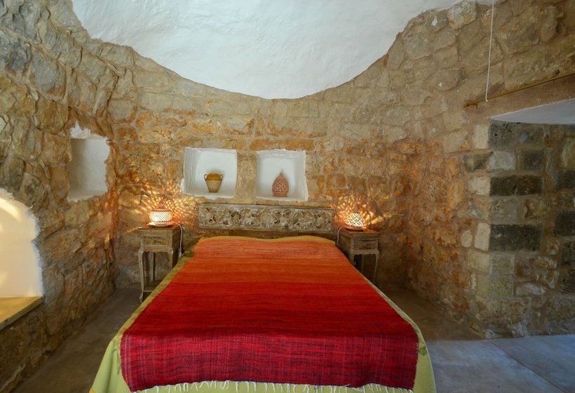 Lovely Cottage In Marina Di Mancaversa Near Sea