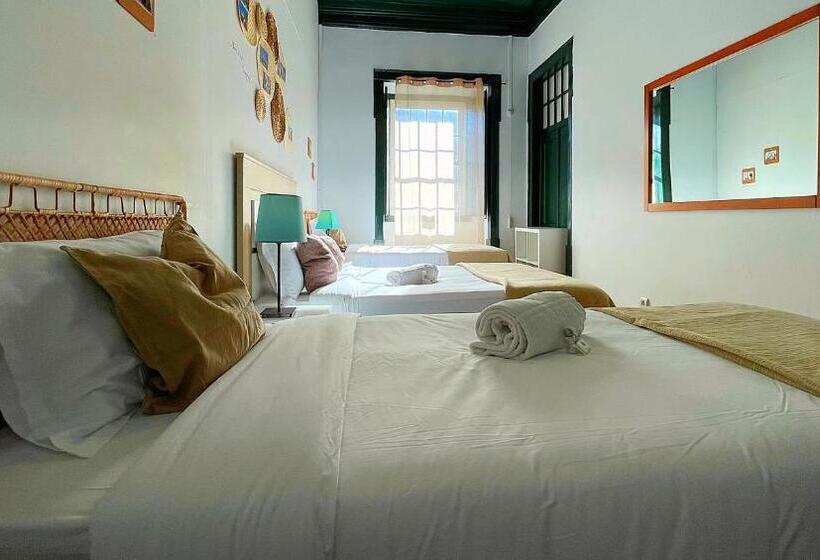 هتل Algarve Hostel