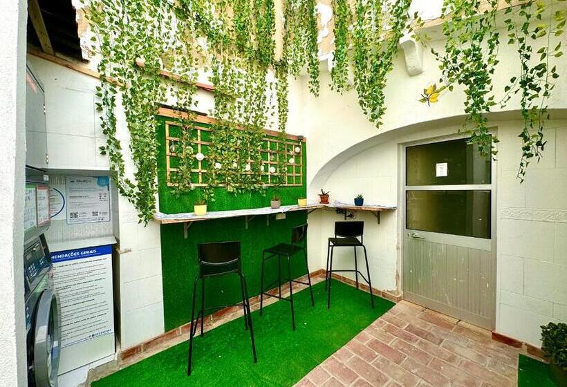 هتل Algarve Hostel