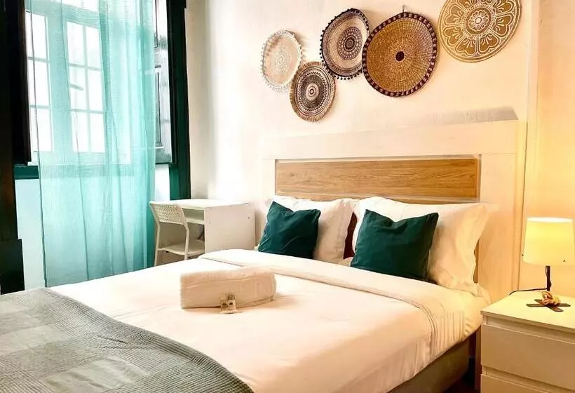 هتل Algarve Hostel