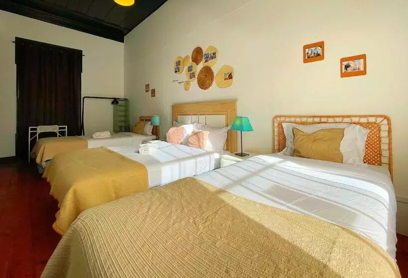 هتل Algarve Hostel