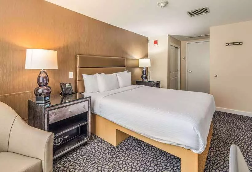 The Historic Blue Angel Hotel Lexington Ave, Ascend Hotel Collection