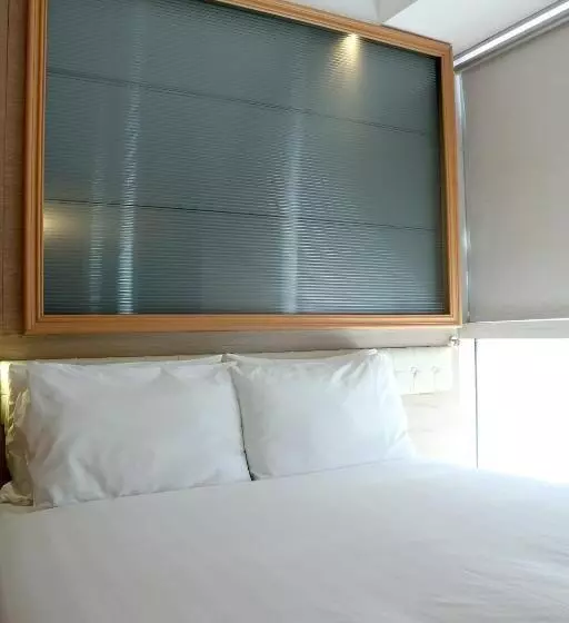 هتل Bluejay Residences