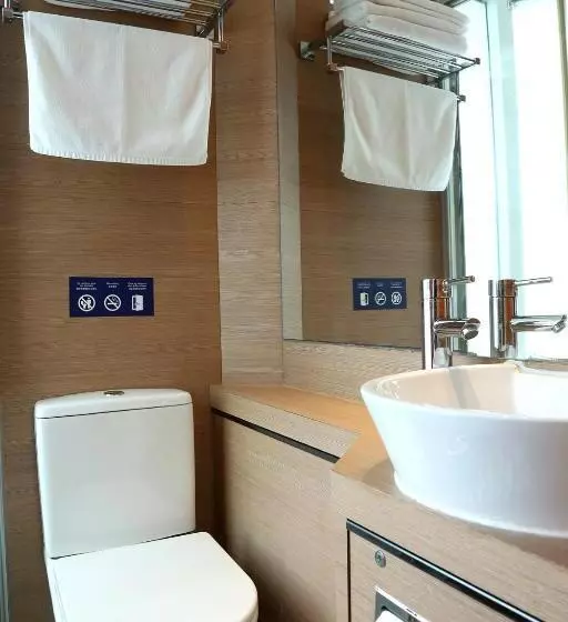 هتل Bluejay Residences