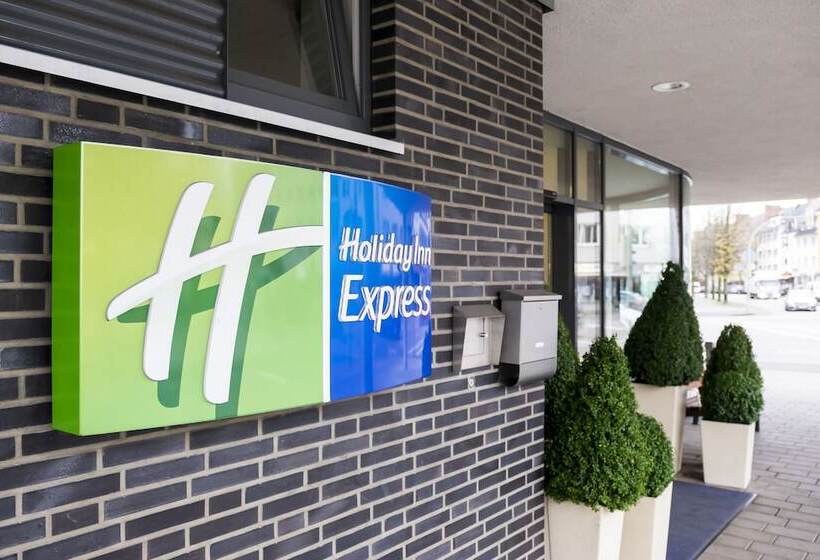 فندق Holiday Inn Express Gütersloh, An Ihg