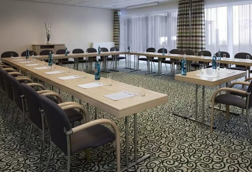 Szálloda Holiday Inn Express Gütersloh, An Ihg