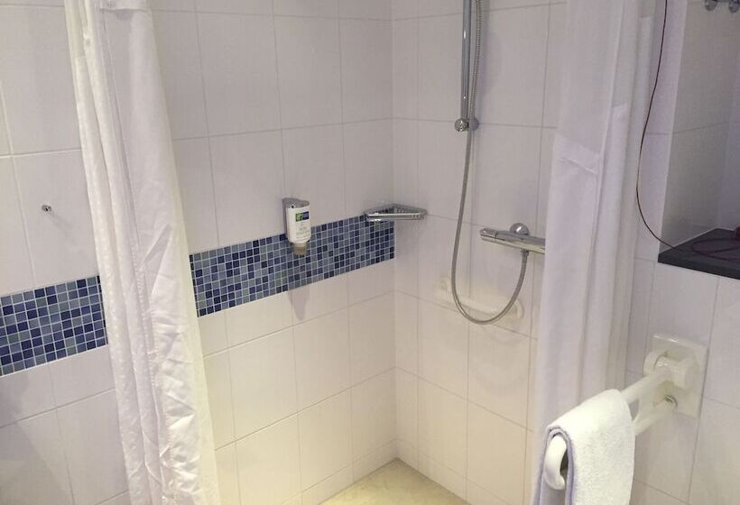 فندق Holiday Inn Express Gütersloh, An Ihg