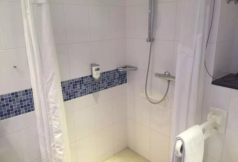 Szálloda Holiday Inn Express Gütersloh, An Ihg