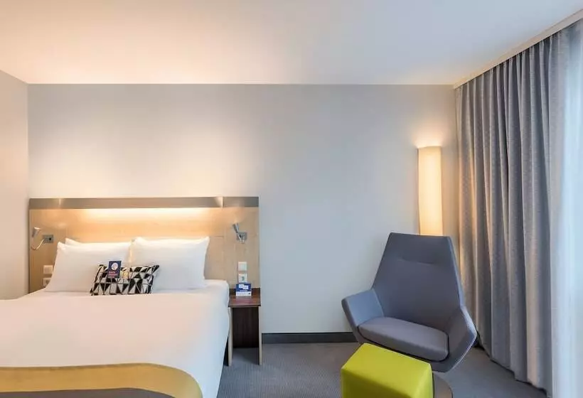 Szálloda Holiday Inn Express Gütersloh, An Ihg