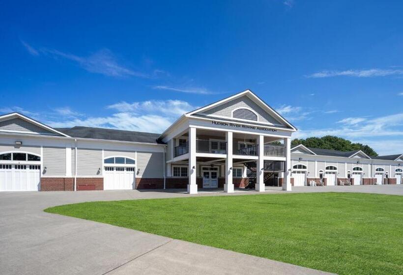 בית מלון כפרי Holiday Inn Poughkeepsie, An Ihg