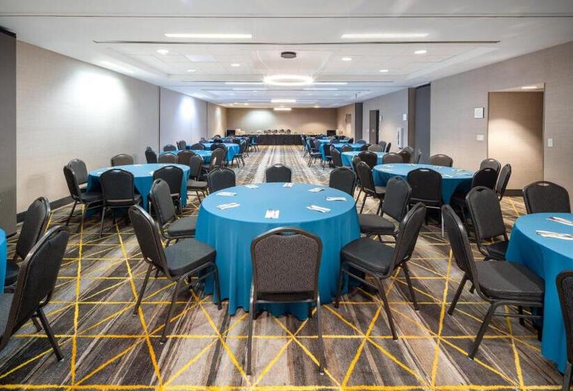 בית מלון כפרי Holiday Inn Poughkeepsie, An Ihg