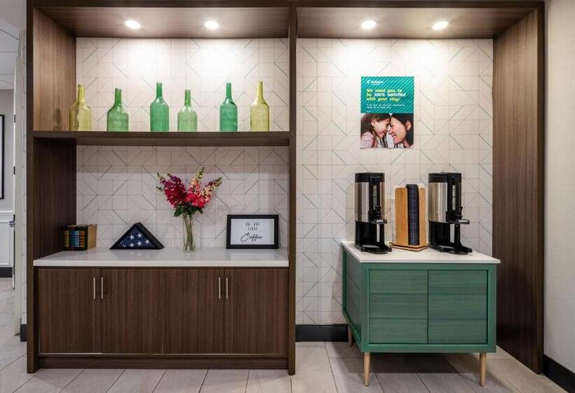 בית מלון כפרי Holiday Inn Poughkeepsie, An Ihg