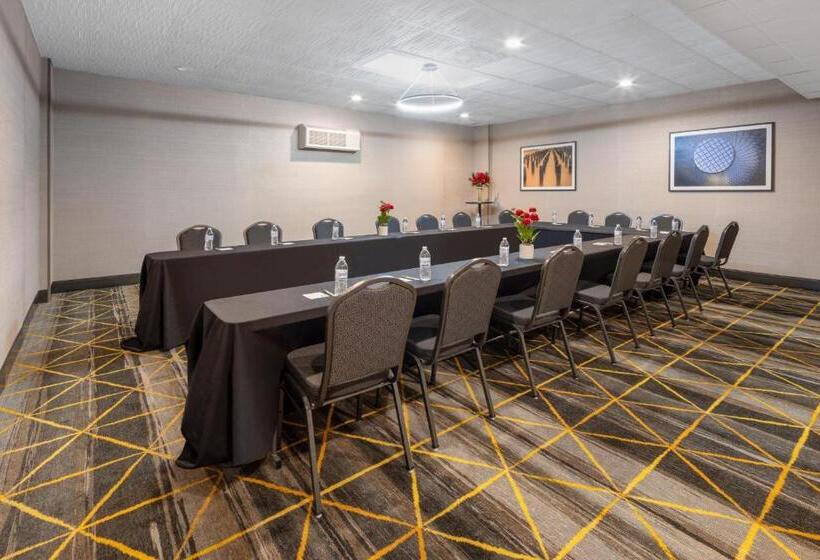 בית מלון כפרי Holiday Inn Poughkeepsie, An Ihg