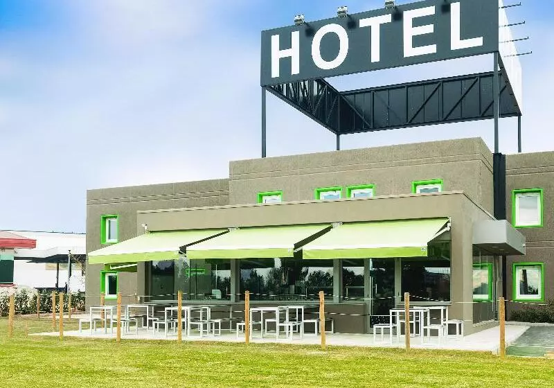 Отель Ibis Styles Lleida Torrefarrera