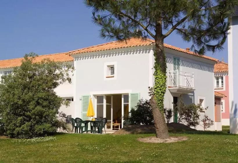 Отель Madame Vacances Les Maisons De Fontenelles