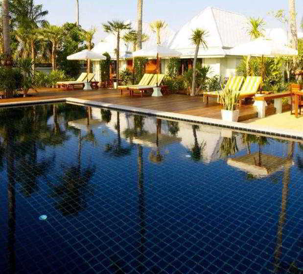 Отель The Beach Boutique Resort