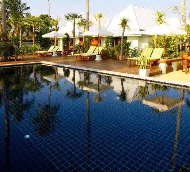 فندق The Beach Boutique Resort