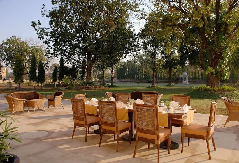 هتل The Lalit Temple View