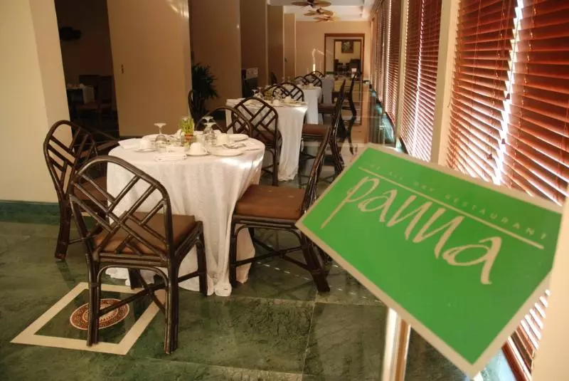 هتل The Lalit Temple View