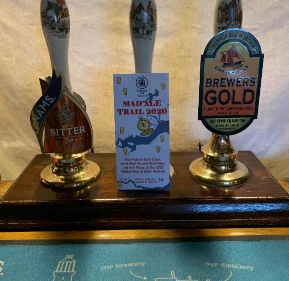 בית מלון כפרי Ye Olde White Harte