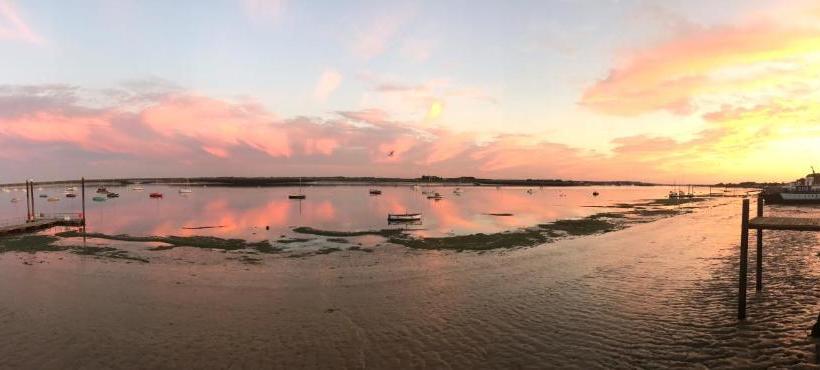 בית מלון כפרי Ye Olde White Harte