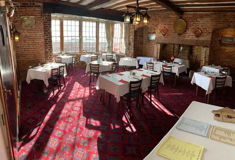 Отель Ye Olde White Harte