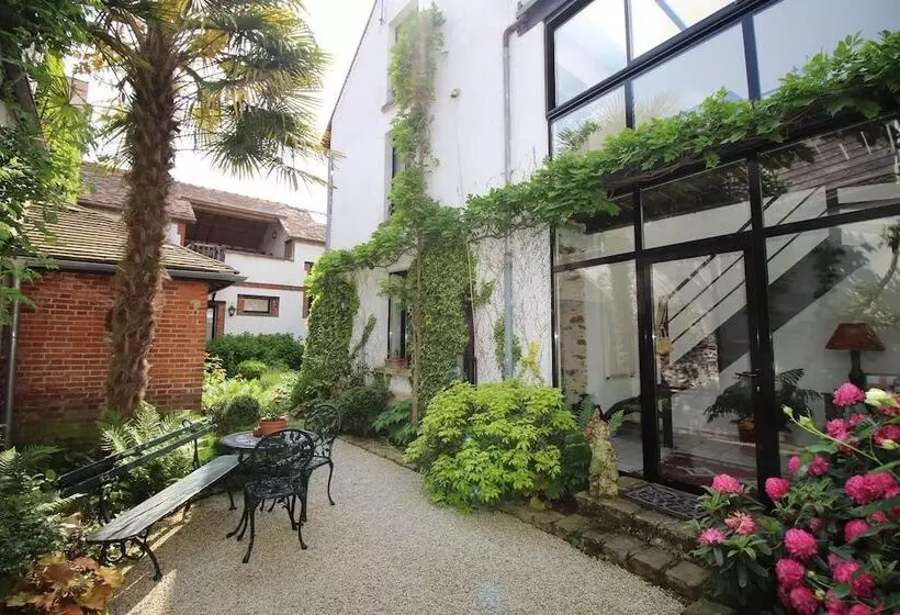 Aamiaismajoitus (B&B) Jardin De Mathilde